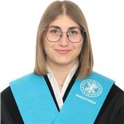 Maestra de infantil y futura profe de primaria.